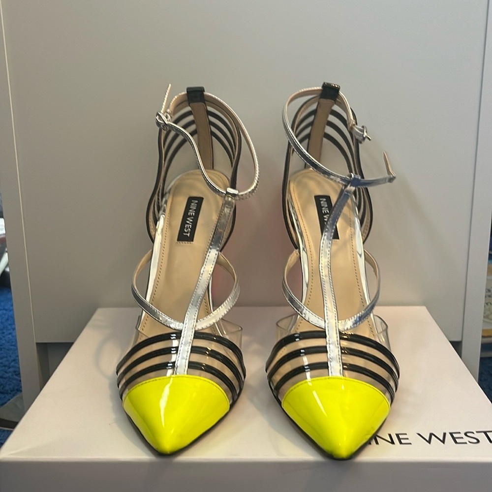 NINE WEST Terry T-Strap Vinyl Pumps | never worn